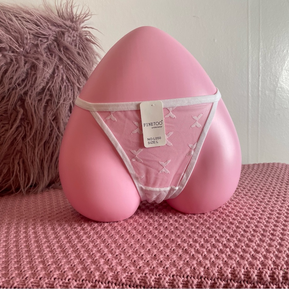 🦋 NWT - Medium - comfy panties lingerie underwear thong  - butterfly white